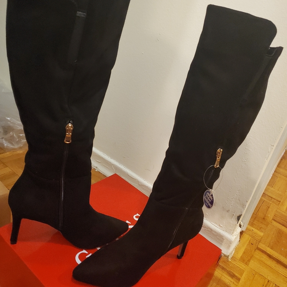 Knee boots